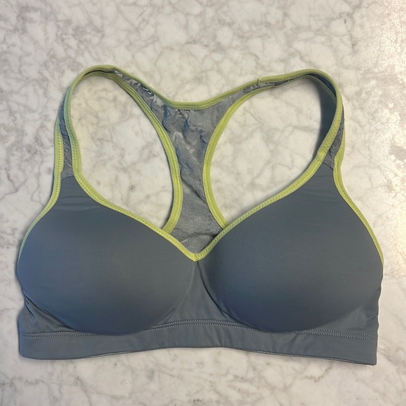 ❤️ PINK Victoria’s Secret Sports Bra Gray